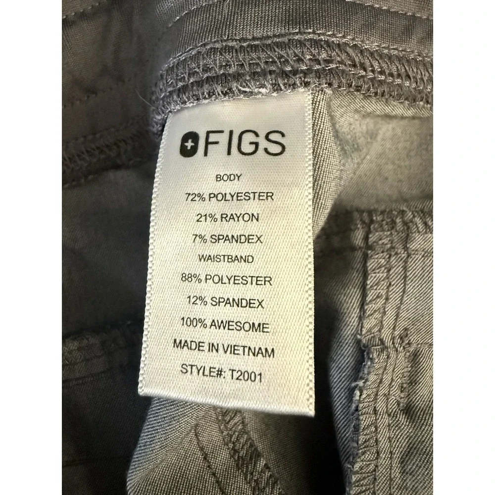 Figs Scrubs Light GRAY 2 Piece Set: Men's Shirt Size Large & Pants Size XL